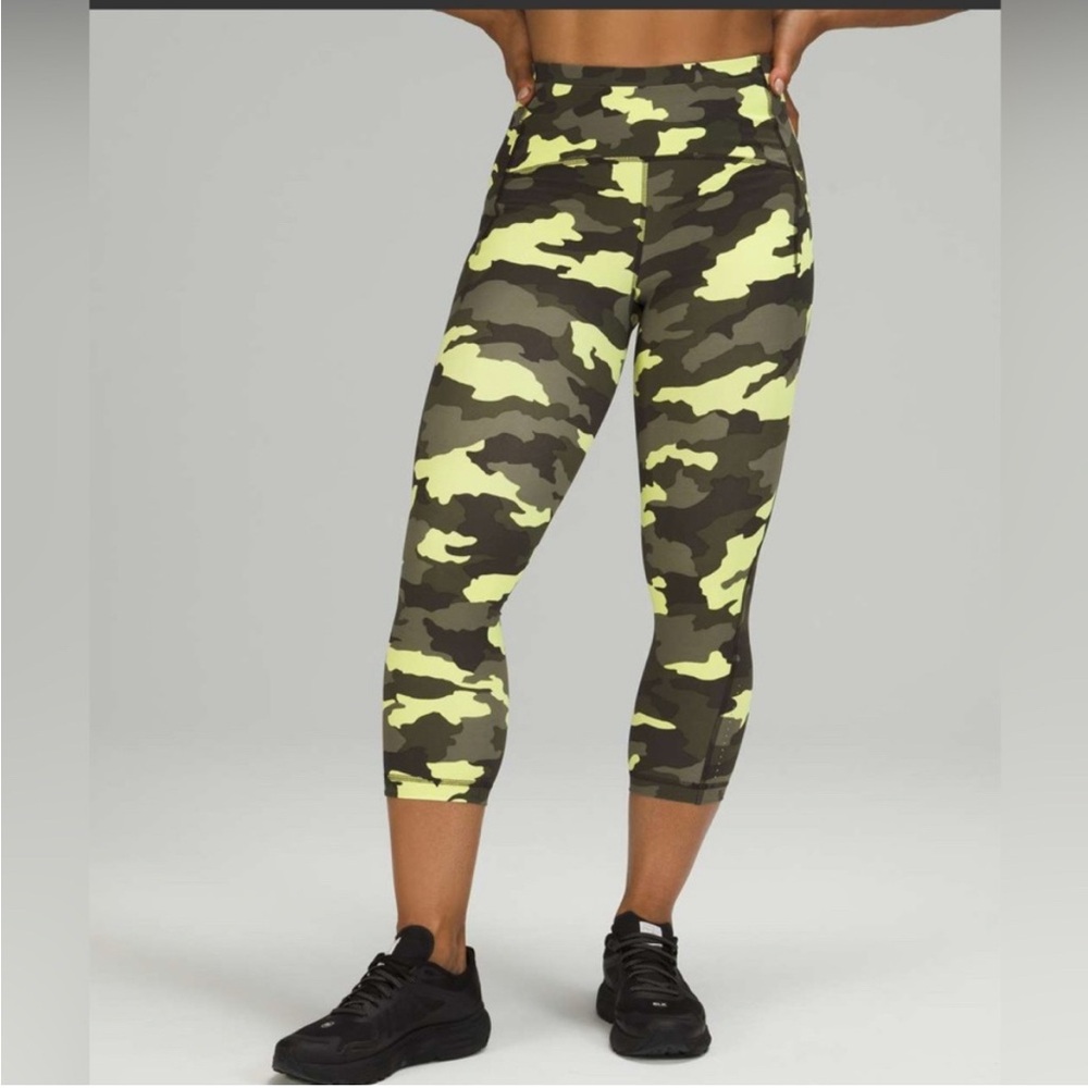 Lululemon Crops 10